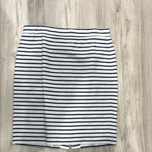 J.Crew The Pencil skirt  white and blue Striped women's skirt size 6